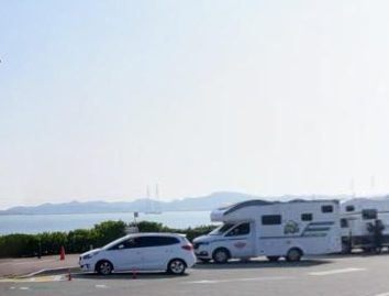 차박 중인 차들